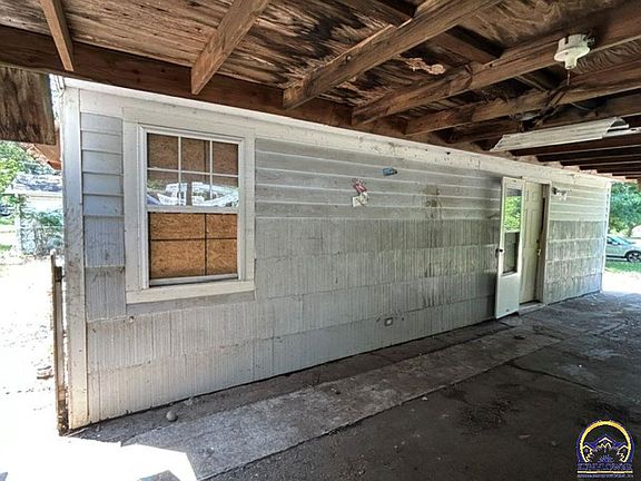 2nd image of 3326 SE Massachusetts Ave