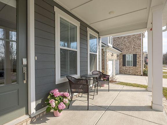 4th image of 1218 Pebble Run Rd