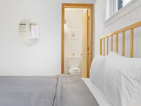 4th image of 321 Sip Ave APT 1
