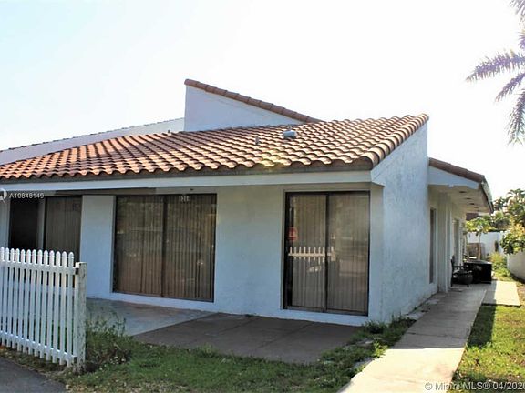 4th image of 8268 NW 36th Pl #8268