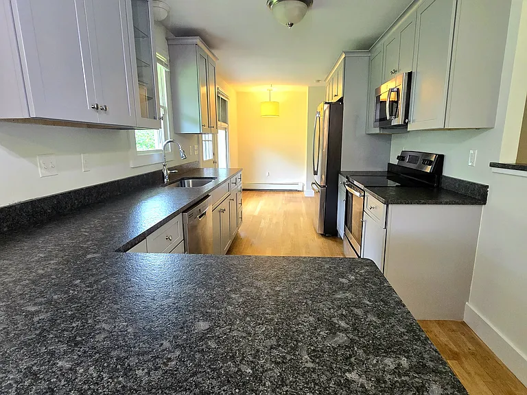 310 River Rd — Photo 4