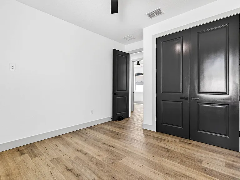 1139 29th St S — Photo 23