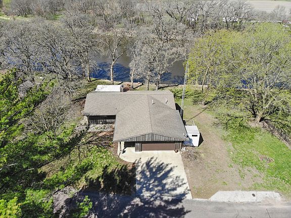 2nd image of 21 W Fork Dr
