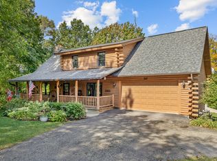 707 Quinn Rd, McHenry, IL 60051