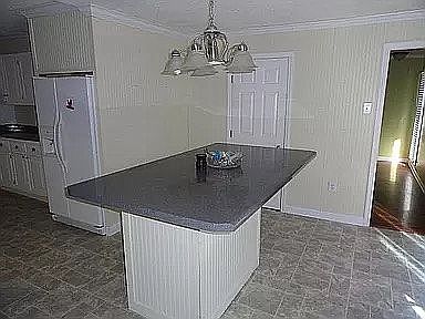5th image of 417 Oak Villa Dr