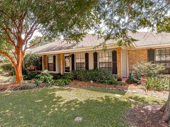 5029 Parkforest Dr, Baton Rouge, LA 70816
