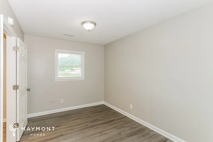 2 Summit Ave — Photo 8