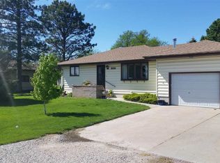606 W 3rd St, Axtell, NE 68924