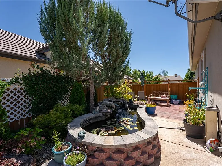 7330 Island Queen Dr — Photo 12