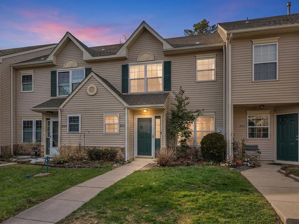 1st image of 2711 Falcon Ct #1306