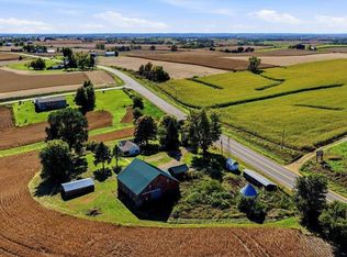 440 State Road 80, Hazel Green, WI 53811