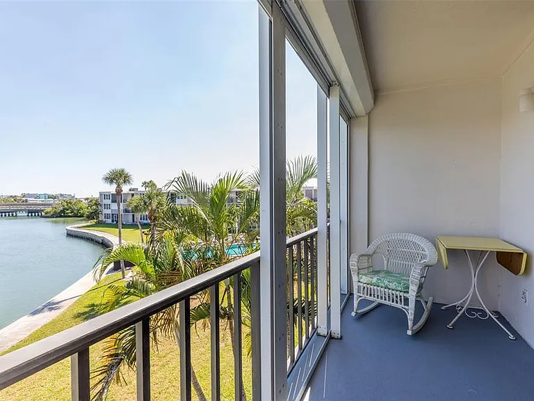 7405 Bay Island Dr S #321 — Photo 9