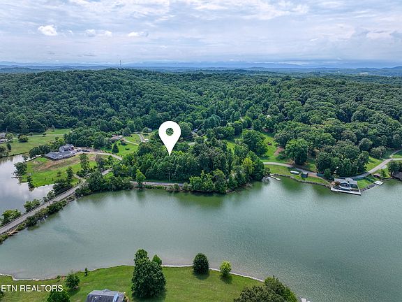 3rd image of 5980 Lakeside Dr