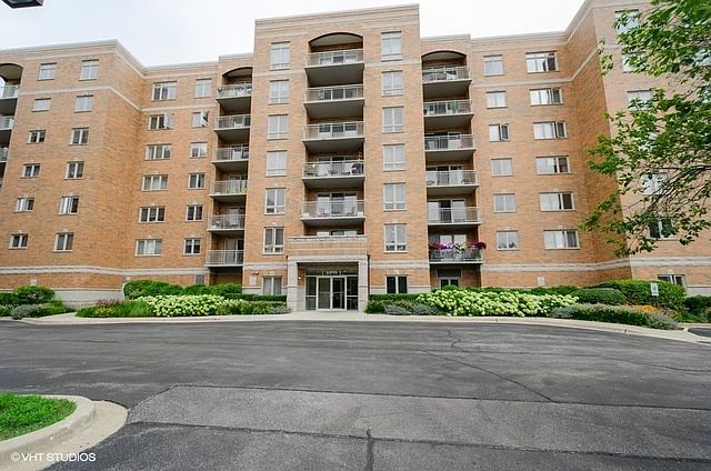 1st image of 6815 N Milwaukee Ave APT 411