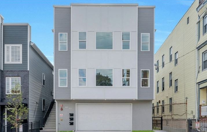 1st image of 320-322 Hawthorne Ave #B1