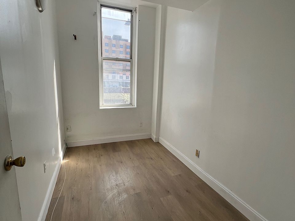 2nd image of 1235 Vine St #2F