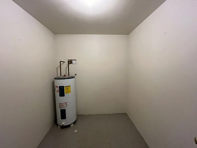 805 W Allman St — Photo 17