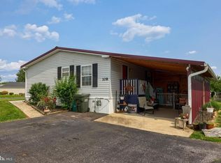 108 Fox Run Ct, Lancaster, PA 17603