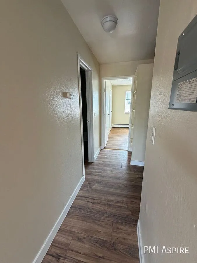 2 bed, 1.0 bath, 800 sqft, $1,200 — Photo 4