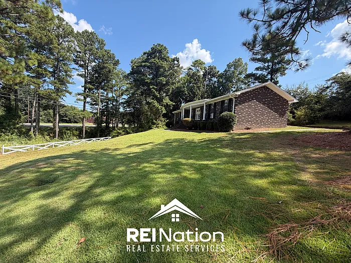 4 bed, 3.5 bath, 2506 sqft, $1,895 — Photo 2