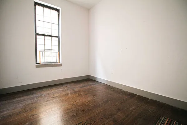 Rented by Nooklyn NYC LLC | media 92