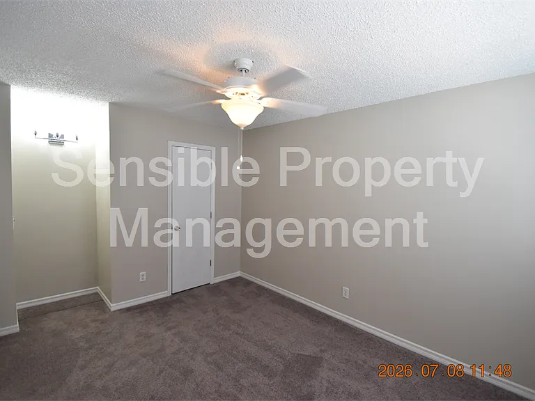 2302 Maki Rd #2 — Photo 16