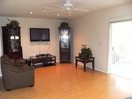 4th image of 4764 SW 13th Pl