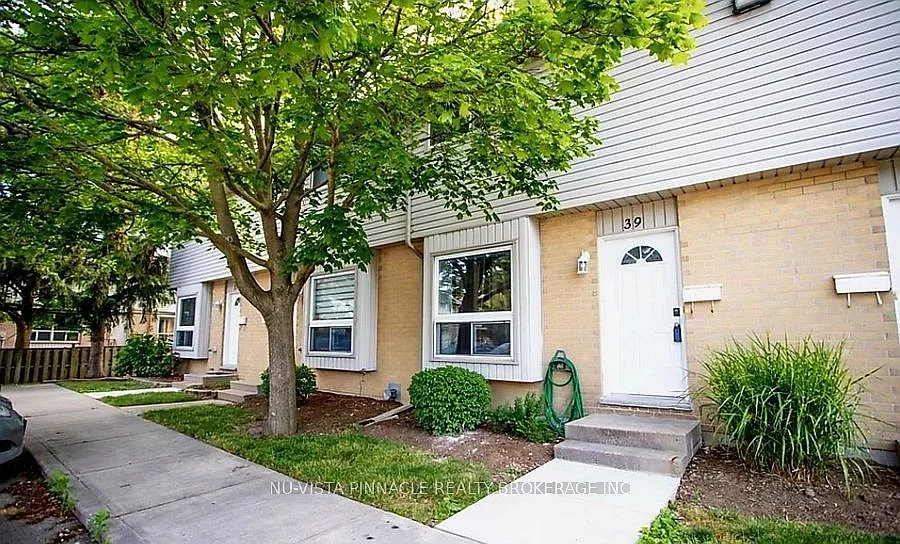 3 bed, $2,150 — Photo 1