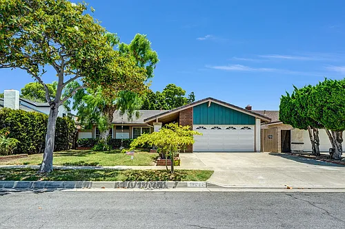 18096 Lemon St Photo 1