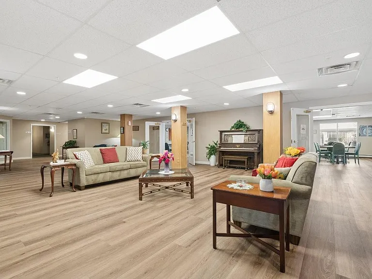 Town Centre Senior Apartments — Photo 9