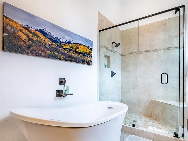 350 W Beaver Creek Blvd #201 — Photo 23