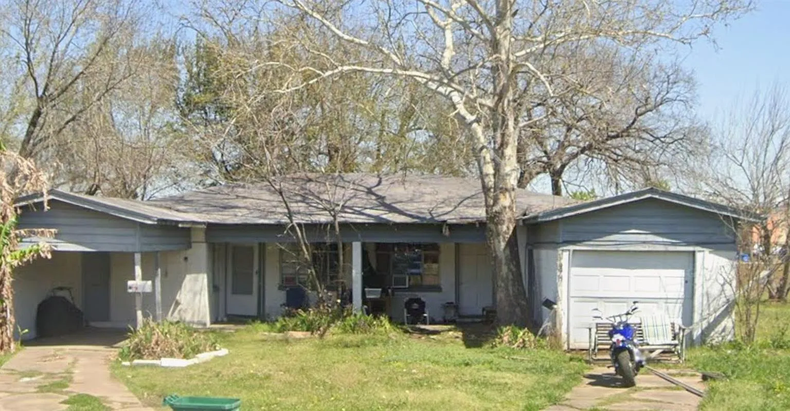 2 bed, 1.0 bath, 1668 sqft, $950 — Photo 1