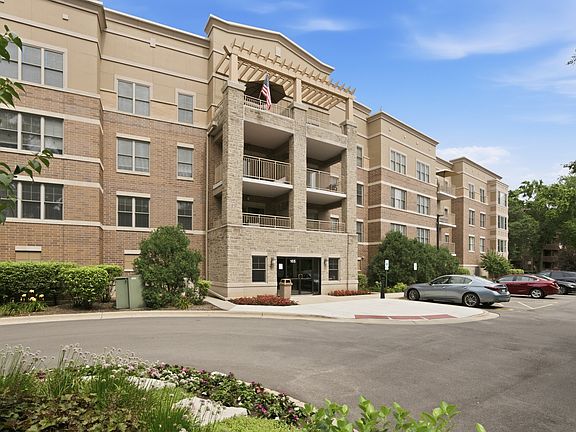 2nd image of 105 Lakeview Dr APT 209