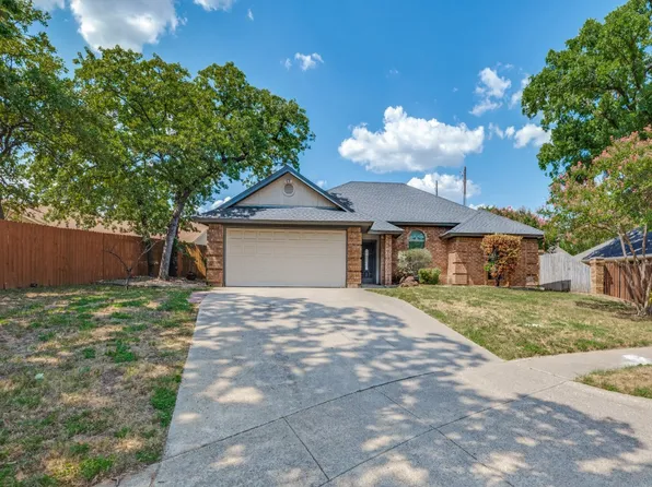 3401 Crescent Ct, Bedford, TX 76021