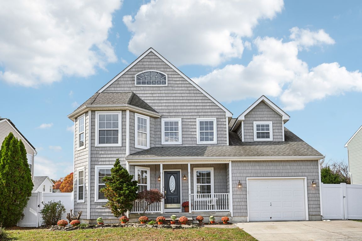 Genista Ave-S0711-001.jpg