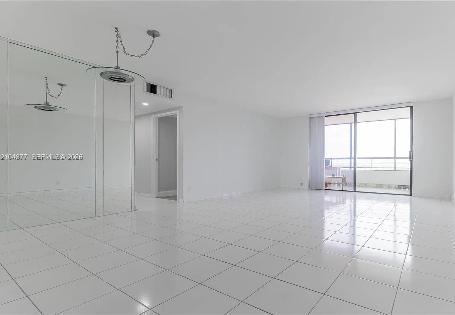 Olympus Condo — Photo 2
