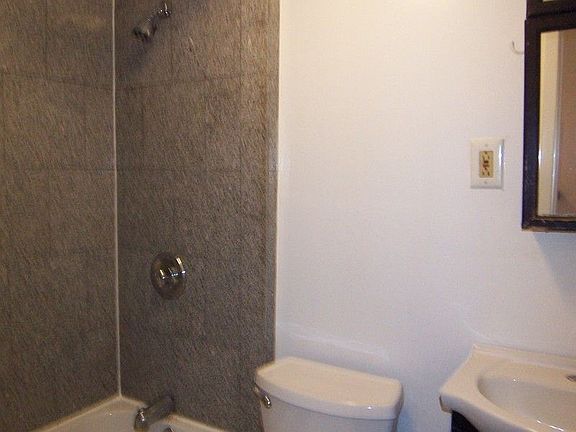 5th image of 455 W 47th St #1B