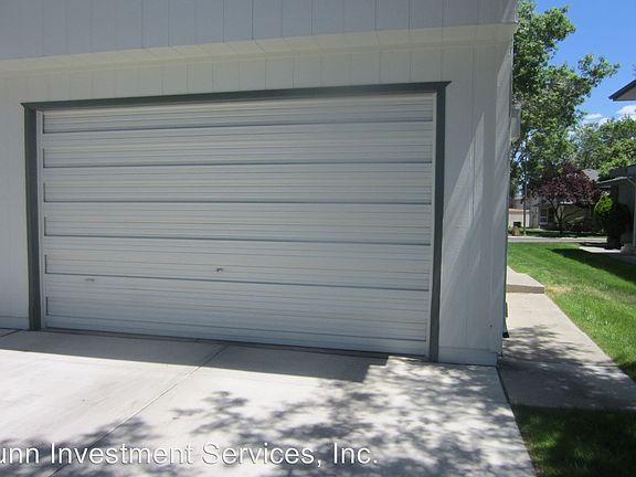 3rd image of 693 Pine Meadows Dr APT 3