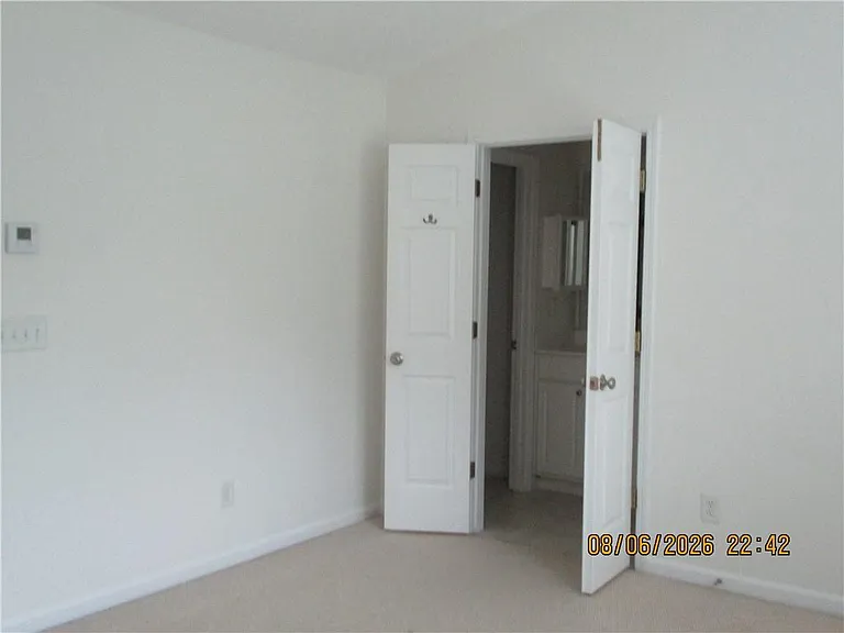 1112 Thornborough Dr — Photo 24