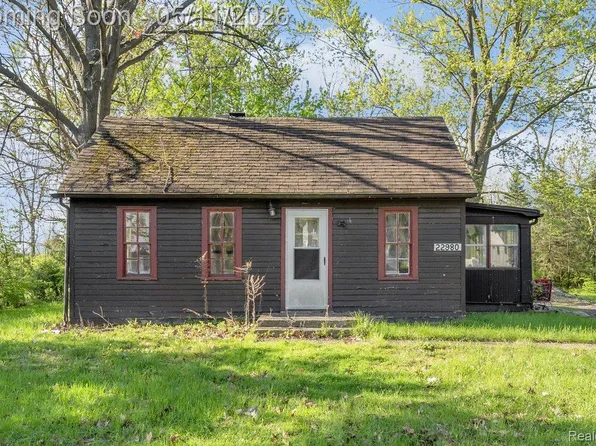 22980 Quinn Rd, Clinton Township, MI 48035