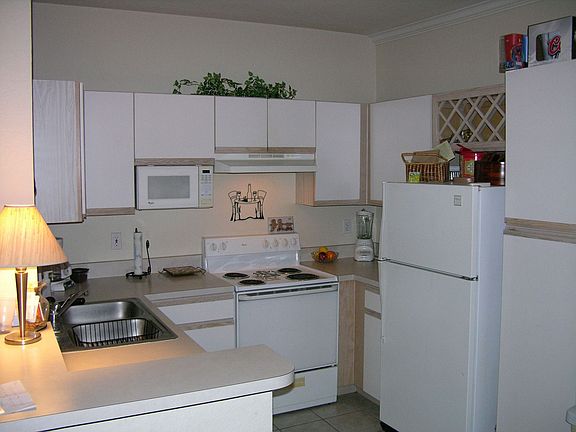 4th image of 2544 Robert Trent Jones Dr APT 835