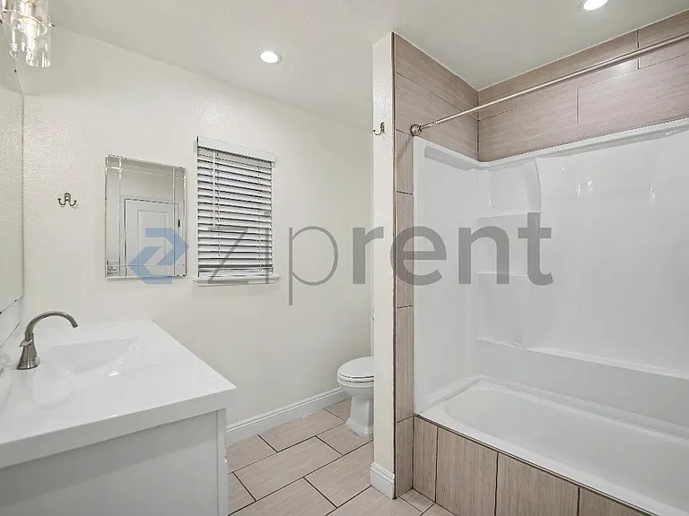 1231 W 87th St — Photo 21