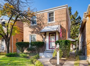 3850 Kenilworth Ave, Berwyn, IL 60402