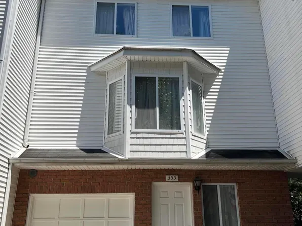 355 Aspen Knolls Way, Staten Island, NY 10312