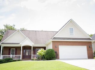 4743 Meadow Lark Ln, Hickory, NC 28602