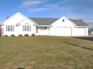 N4180 Meade St, Appleton, WI 54913