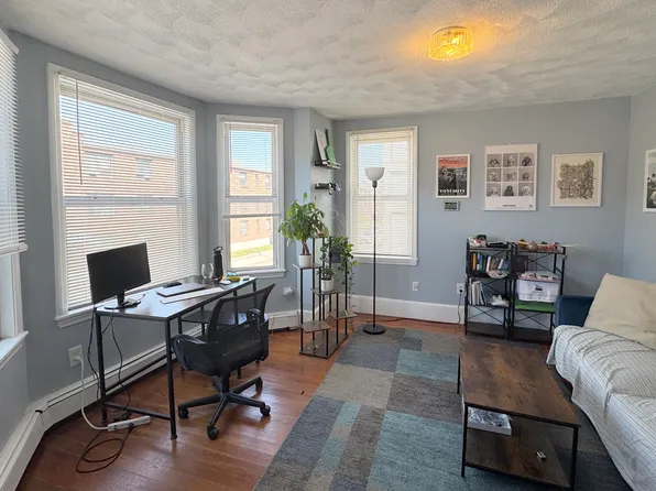 128 Bunker Hill St APT 2, Boston, MA 02129