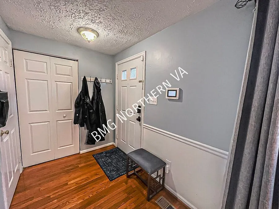 Lovely and Spacious 3 Bed 3.5 Bath Townhome with Tailored Deck In Desired Pohick Village — Photo 3