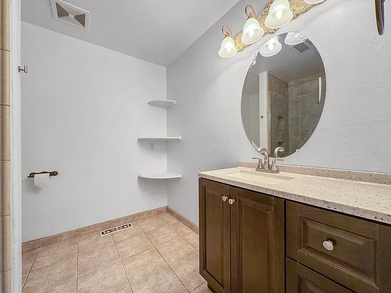 945 S Ridgemark Dr — Photo 19