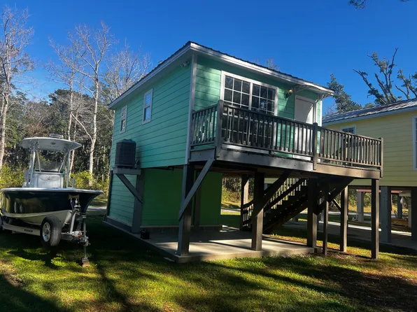 3520 Cold Springs Rd Cabin 3, Moss Pt, MS 39563